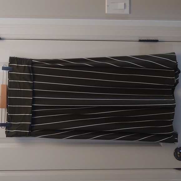 Women's skirt - Picture 2 of 7